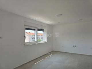 Luksuzni apartman, Prodaja, Privlaka, Privlaka