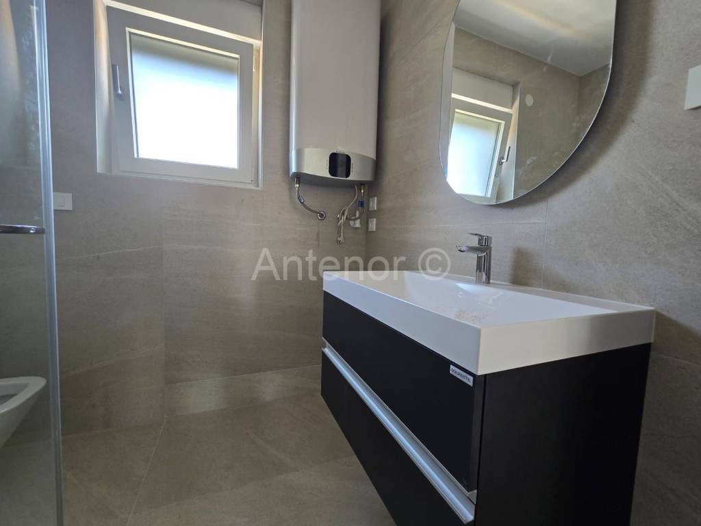 Apartman na moru, Prodaja, Privlaka, Privlaka