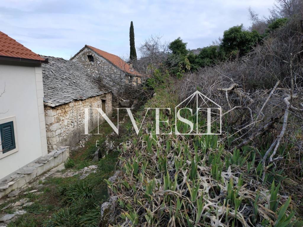 Dvojna kuća, Prodaja, Nerežišća, Nerežišća