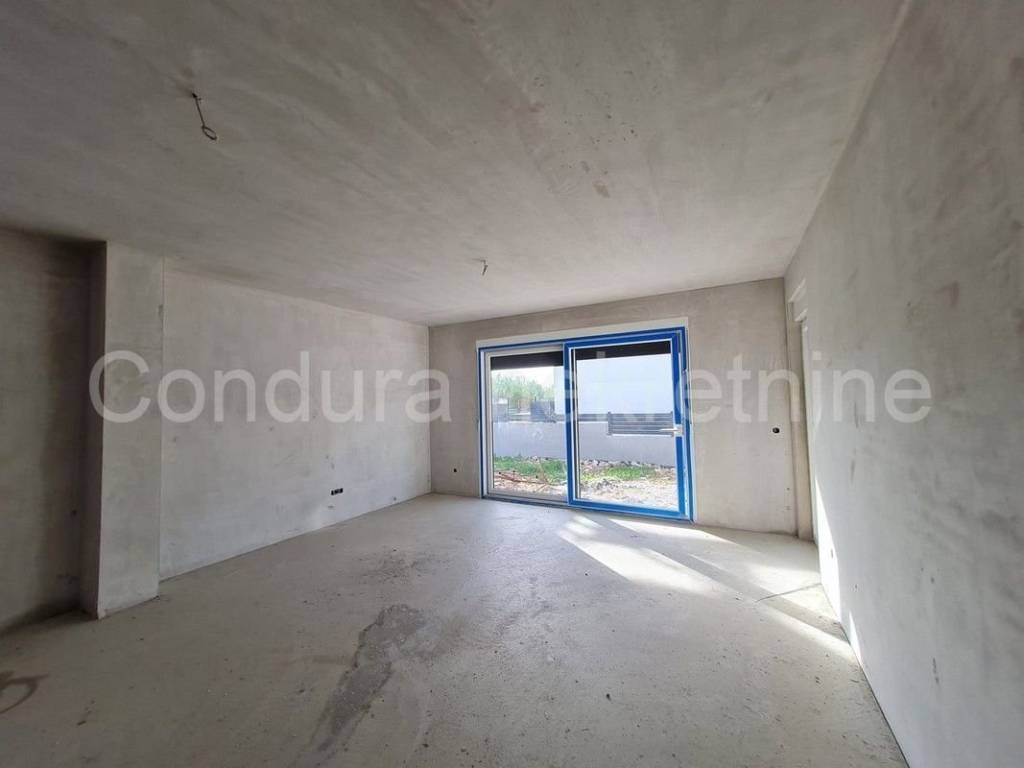 Vila, Prodaja, Privlaka, Privlaka