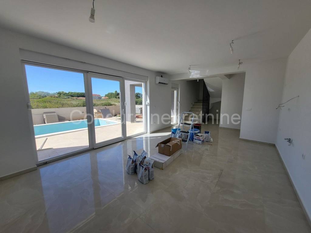 Apartman na moru, Prodaja, Privlaka, Privlaka