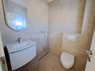 Apartman na moru, Prodaja, Privlaka, Privlaka