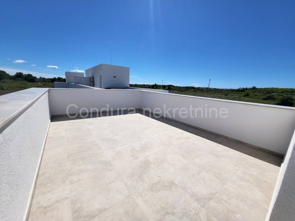 Apartman na moru, Prodaja, Privlaka, Privlaka