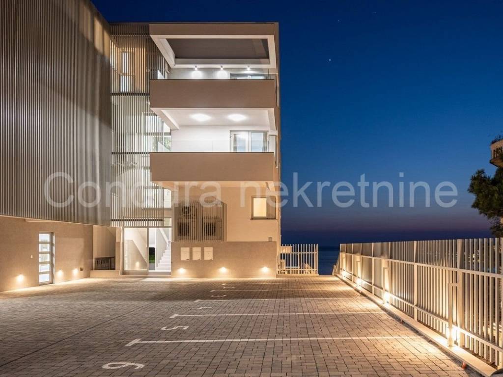 Apartman na moru, Prodaja, Povljana, Povljana