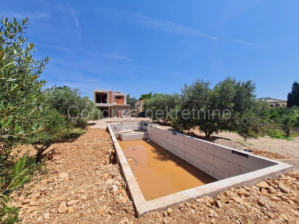 Vila, Prodaja, Vir, Vir
