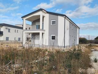 Apartman na moru, Prodaja, Vir, Vir