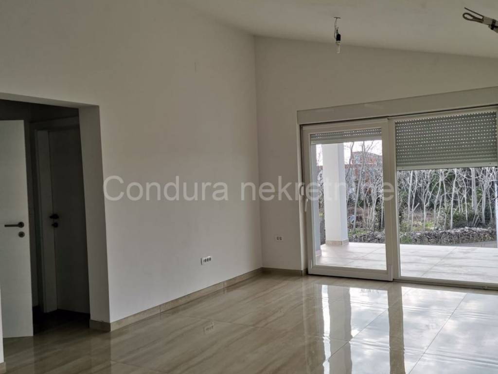 Apartman na moru, Prodaja, Vir, Vir