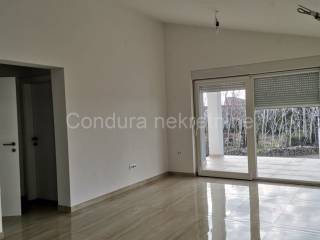 Apartman na moru, Prodaja, Vir, Vir