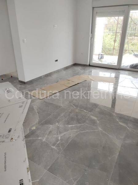 Apartman na moru, Prodaja, Vir, Vir