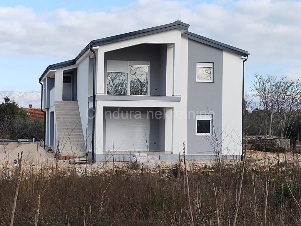 Apartman na moru, Prodaja, Vir, Vir