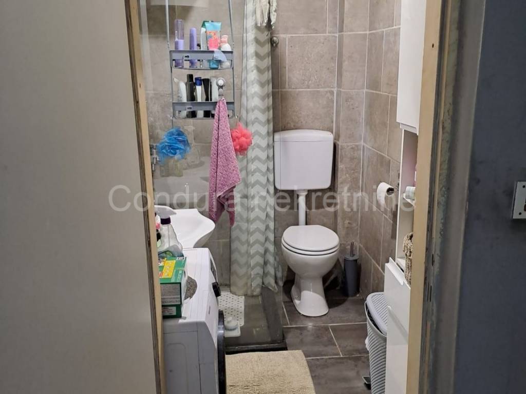 Dvojna kuća, Prodaja, Vrsi, Vrsi