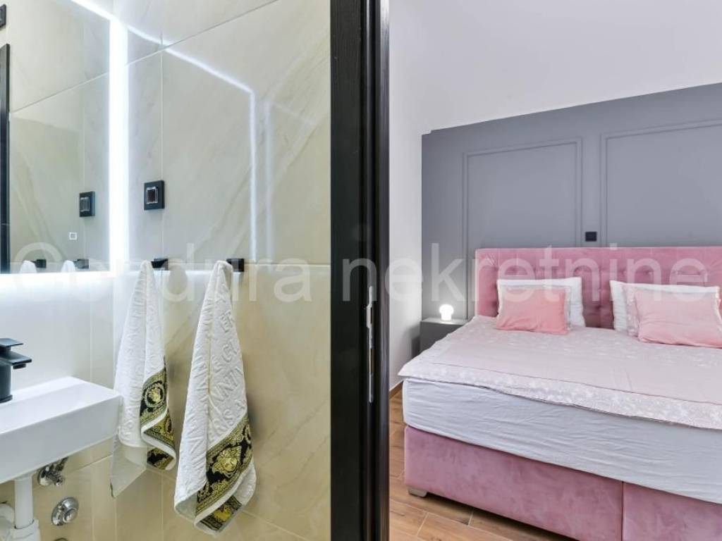 Kamena kuća, Prodaja, Privlaka, Privlaka