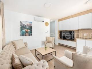 Apartman na moru, Prodaja, Povljana, Povljana