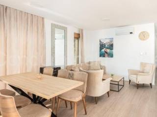 Apartman na moru, Prodaja, Povljana, Povljana