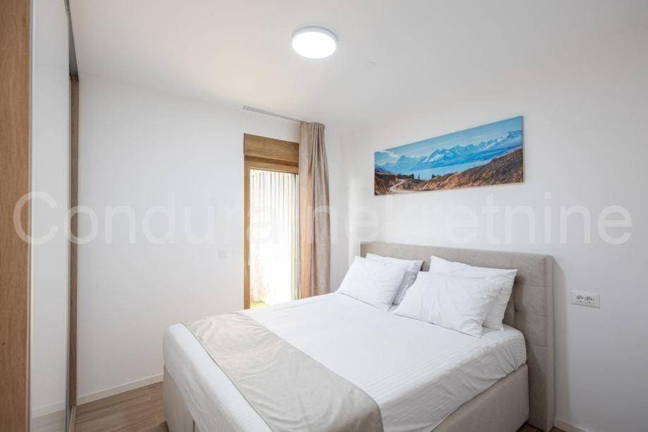Apartman na moru, Prodaja, Povljana, Povljana