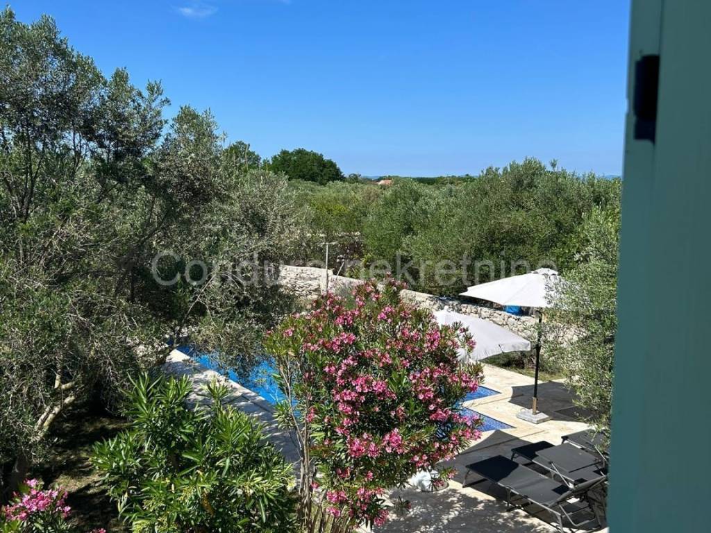 Kamena kuća, Prodaja, Privlaka, Privlaka
