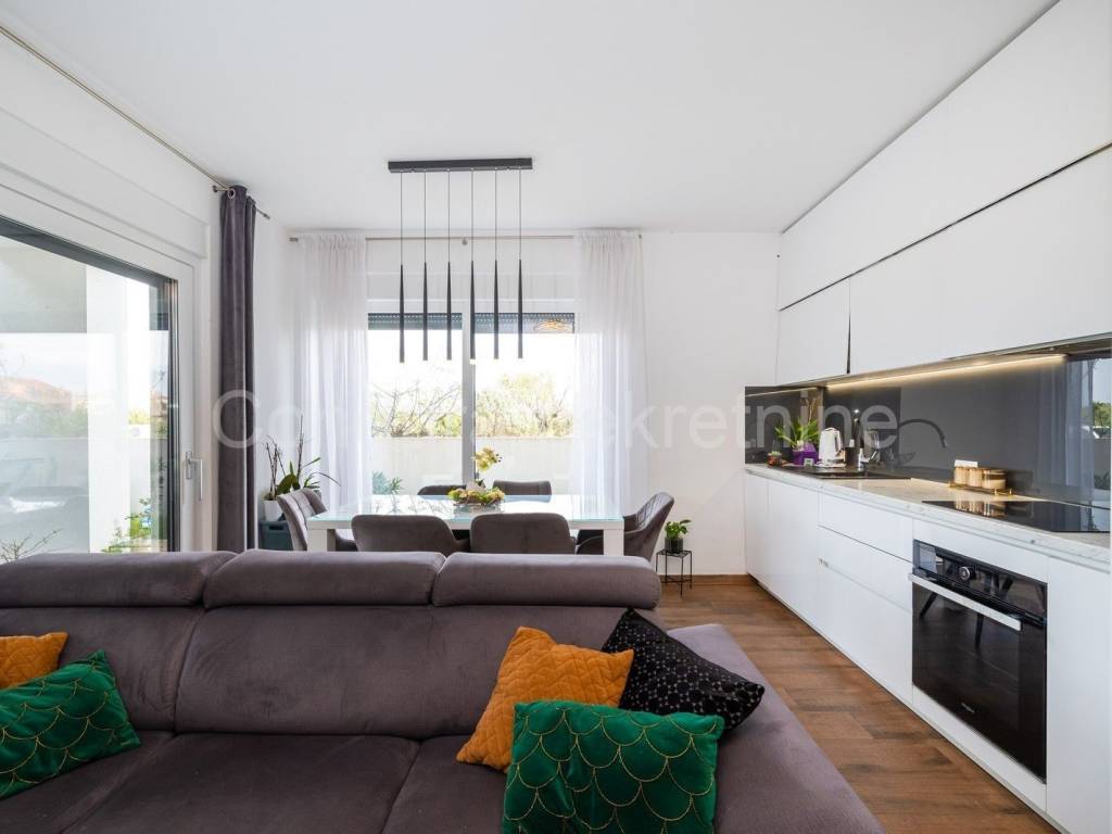 Apartman s okućnicom, Prodaja, Nin, Zaton