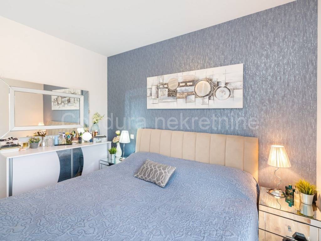 Apartman s okućnicom, Prodaja, Nin, Zaton