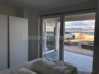 Apartman na moru, Prodaja, Vir, Vir