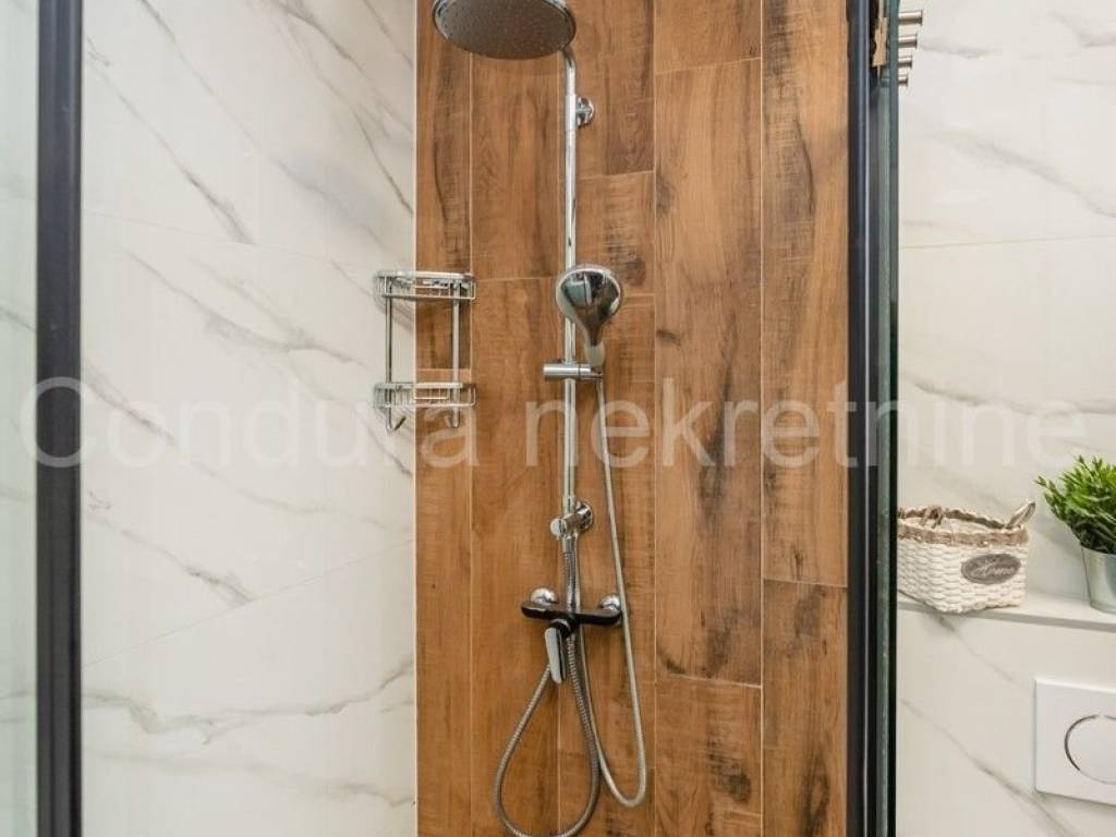 Apartman s okućnicom, Prodaja, Nin, Zaton
