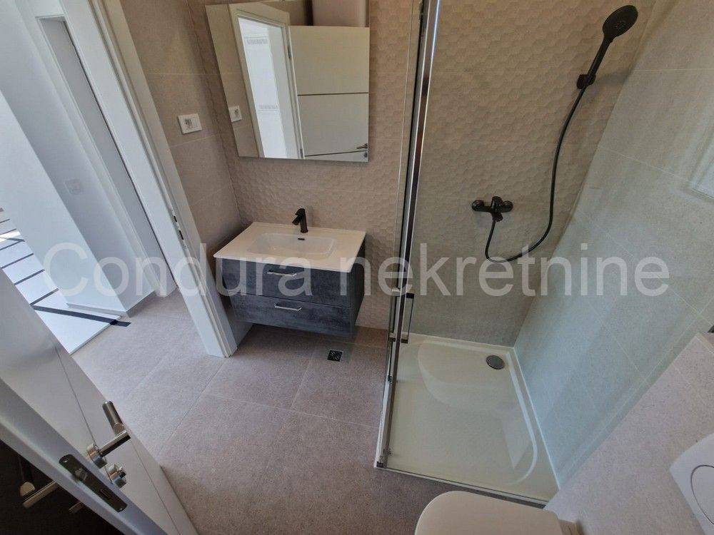 Apartman s okućnicom, Prodaja, Vir, Vir