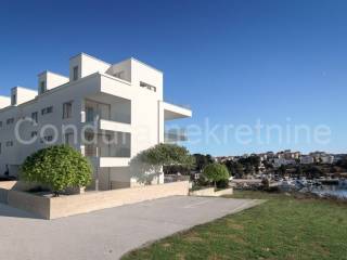 Apartman na moru, Prodaja, Povljana, Povljana