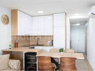 Apartman na moru, Prodaja, Povljana, Povljana