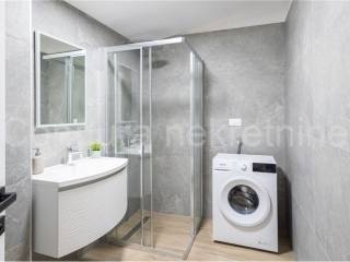 Apartman na moru, Prodaja, Povljana, Povljana