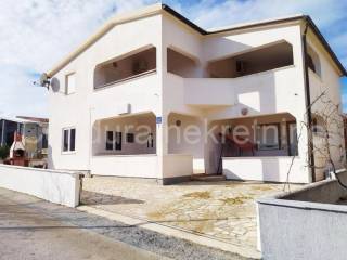 Apartmanska kuća, Prodaja, Vir, Vir