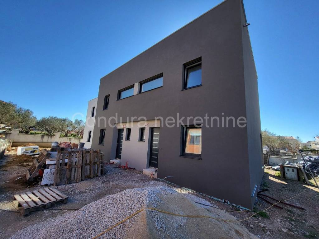 Apartman na moru, Prodaja, Privlaka, Privlaka