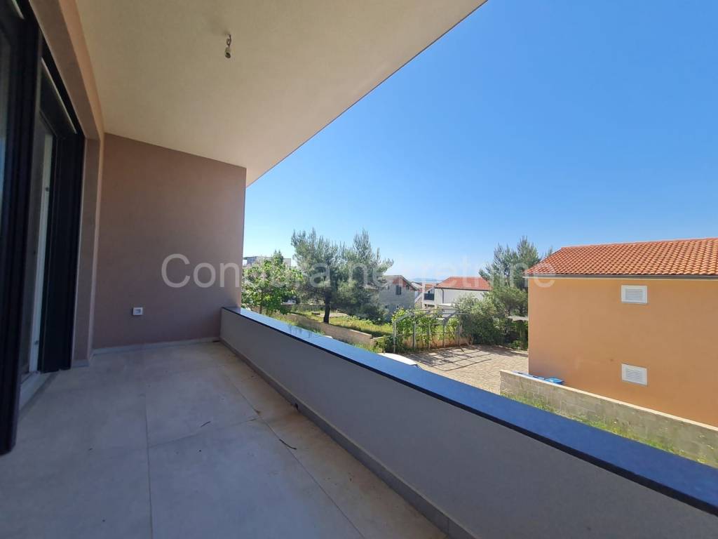 Apartman na moru, Prodaja, Vir, Vir