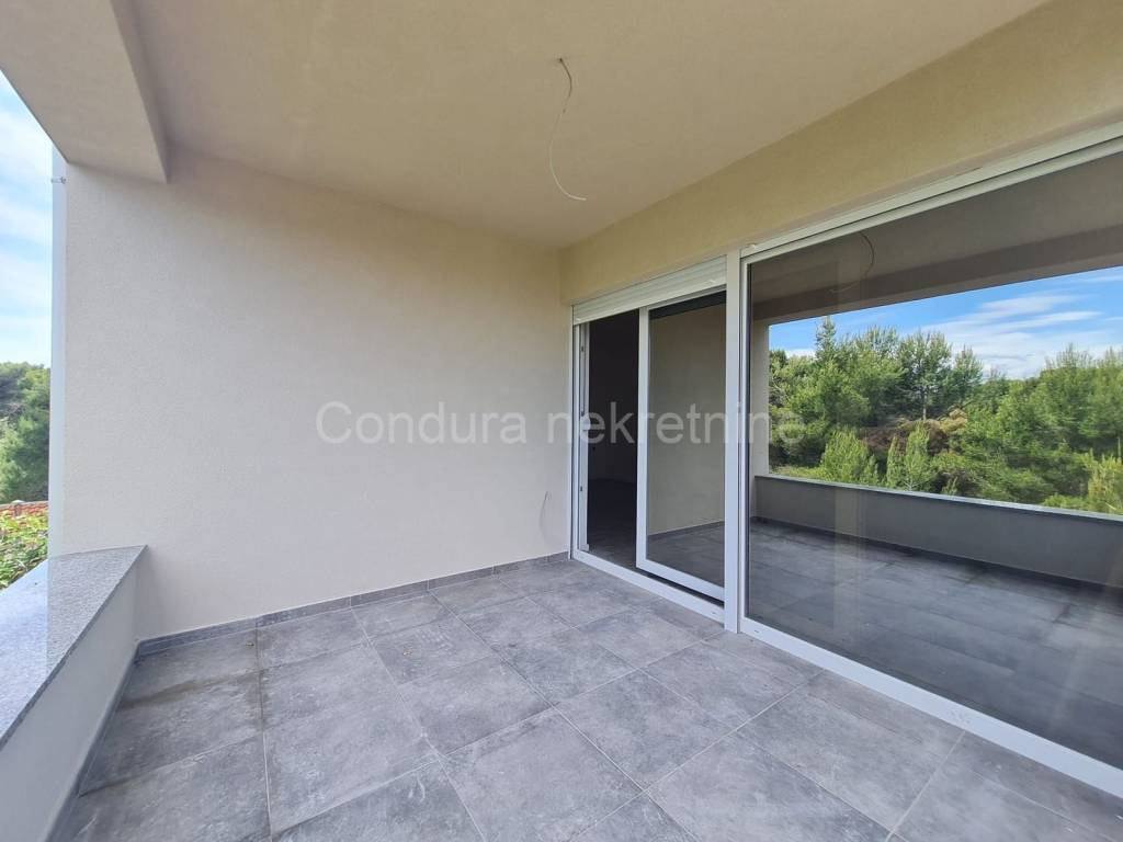 Apartman na moru, Prodaja, Vir, Vir