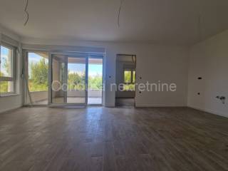 Apartman na moru, Prodaja, Vir, Vir