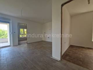 Apartman na moru, Prodaja, Vir, Vir