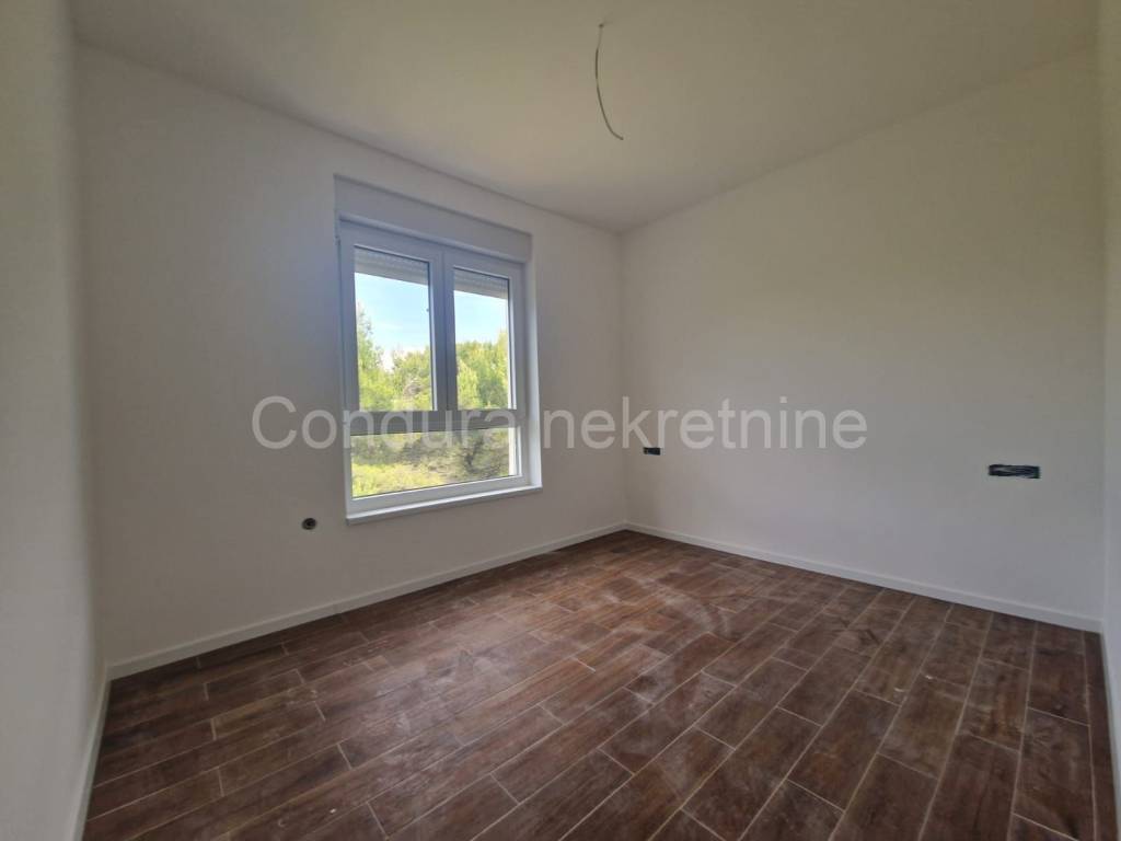 Apartman na moru, Prodaja, Vir, Vir