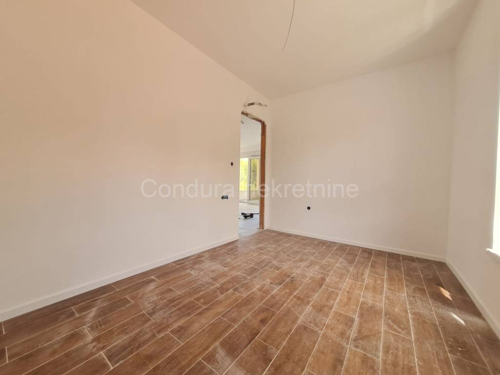 Apartman na moru, Prodaja, Vir, Vir