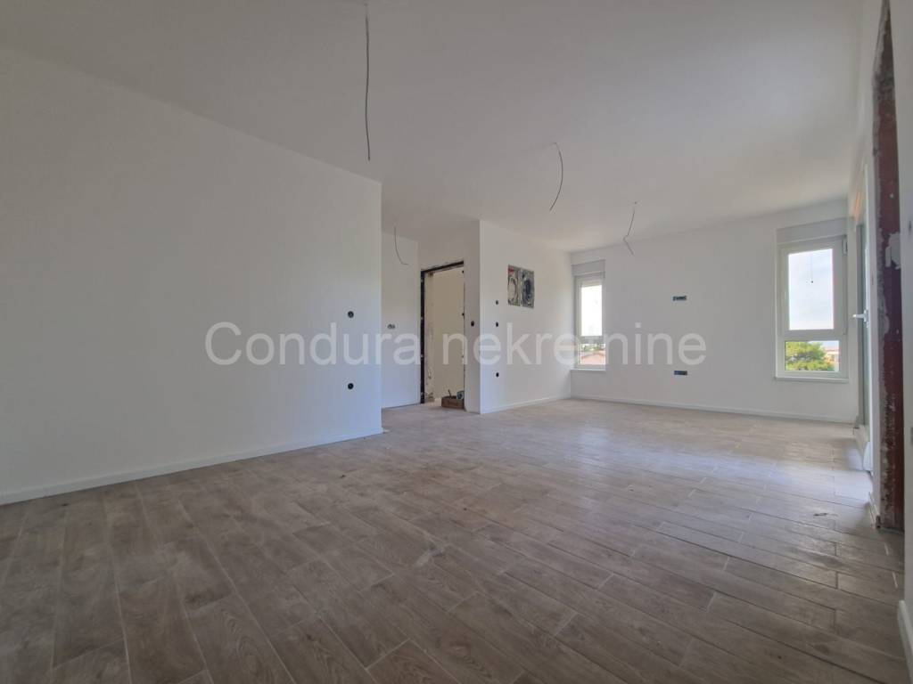 Apartman na moru, Prodaja, Vir, Vir