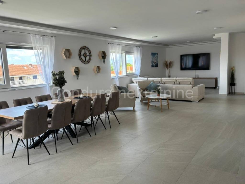 Apartman na moru, Prodaja, Privlaka, Privlaka