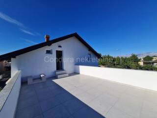 Kuća na moru, Prodaja, Vir, Vir