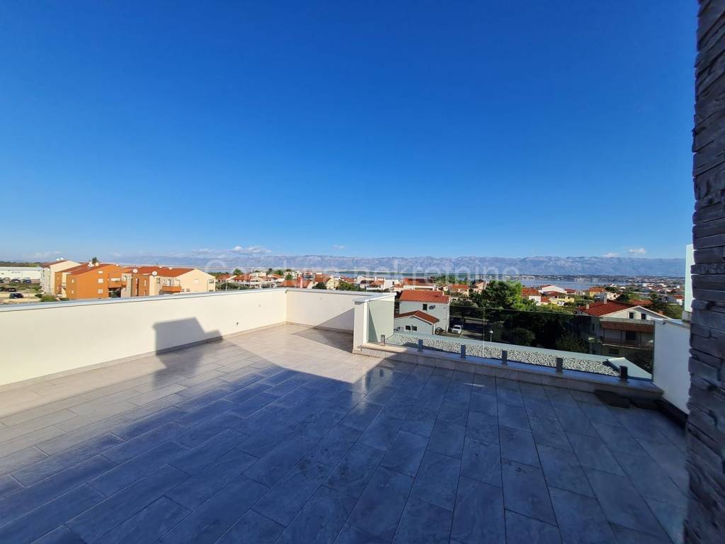 Apartman na moru, Prodaja, Nin, Nin