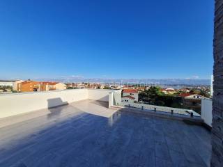 Apartman na moru, Prodaja, Nin, Nin