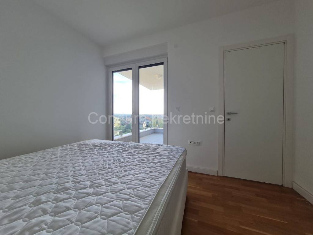 Apartman na moru, Prodaja, Nin, Nin