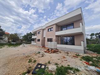 Apartman na moru, Prodaja, Vir, Vir