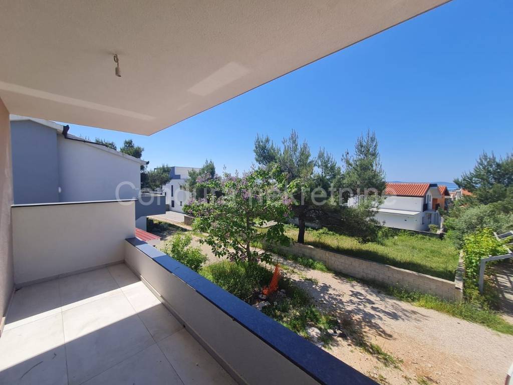 Apartman na moru, Prodaja, Vir, Vir