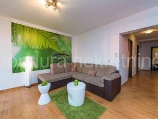 Apartman na moru, Prodaja, Nin, Zaton