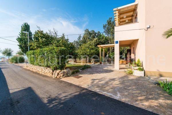 Apartman na moru, Prodaja, Nin, Zaton