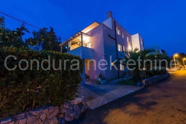 Apartman na moru, Prodaja, Nin, Zaton