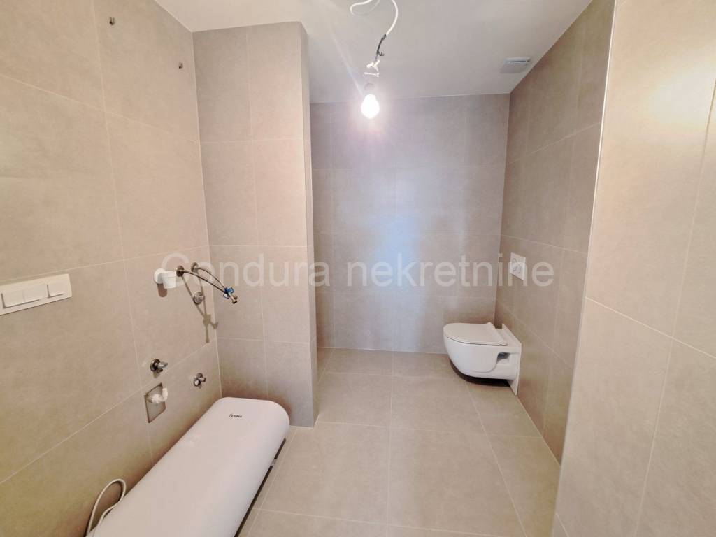 Apartman na moru, Prodaja, Privlaka, Privlaka
