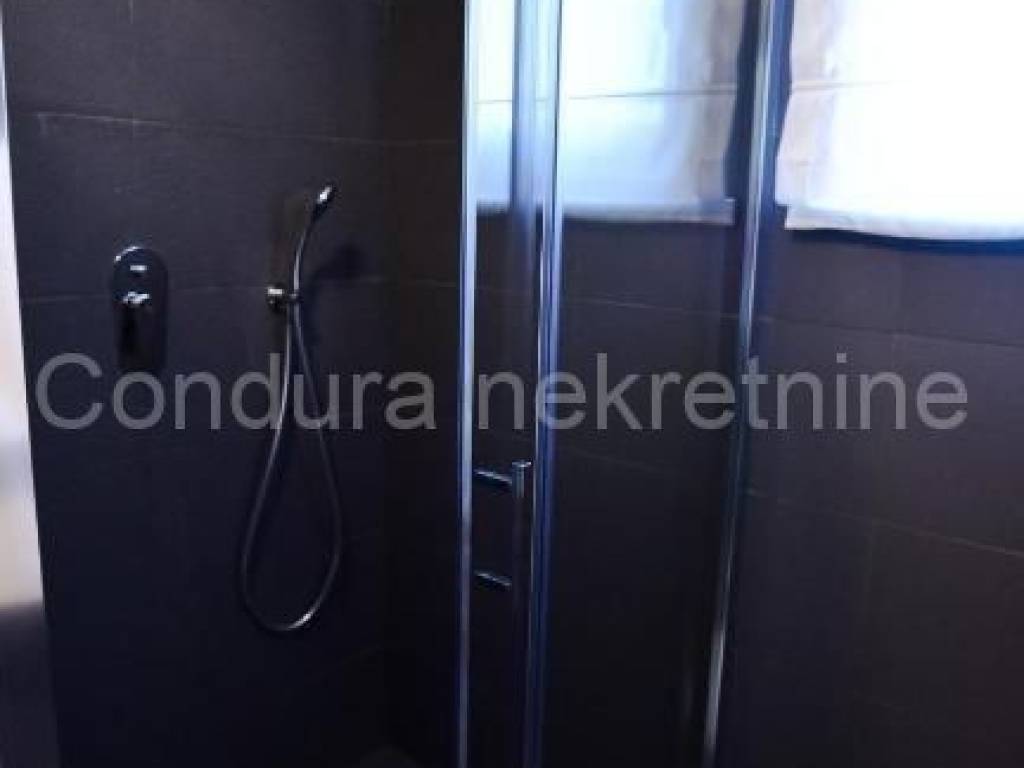Apartman na moru, Prodaja, Vir, Vir