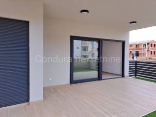 Apartman na moru, Prodaja, Povljana, Povljana